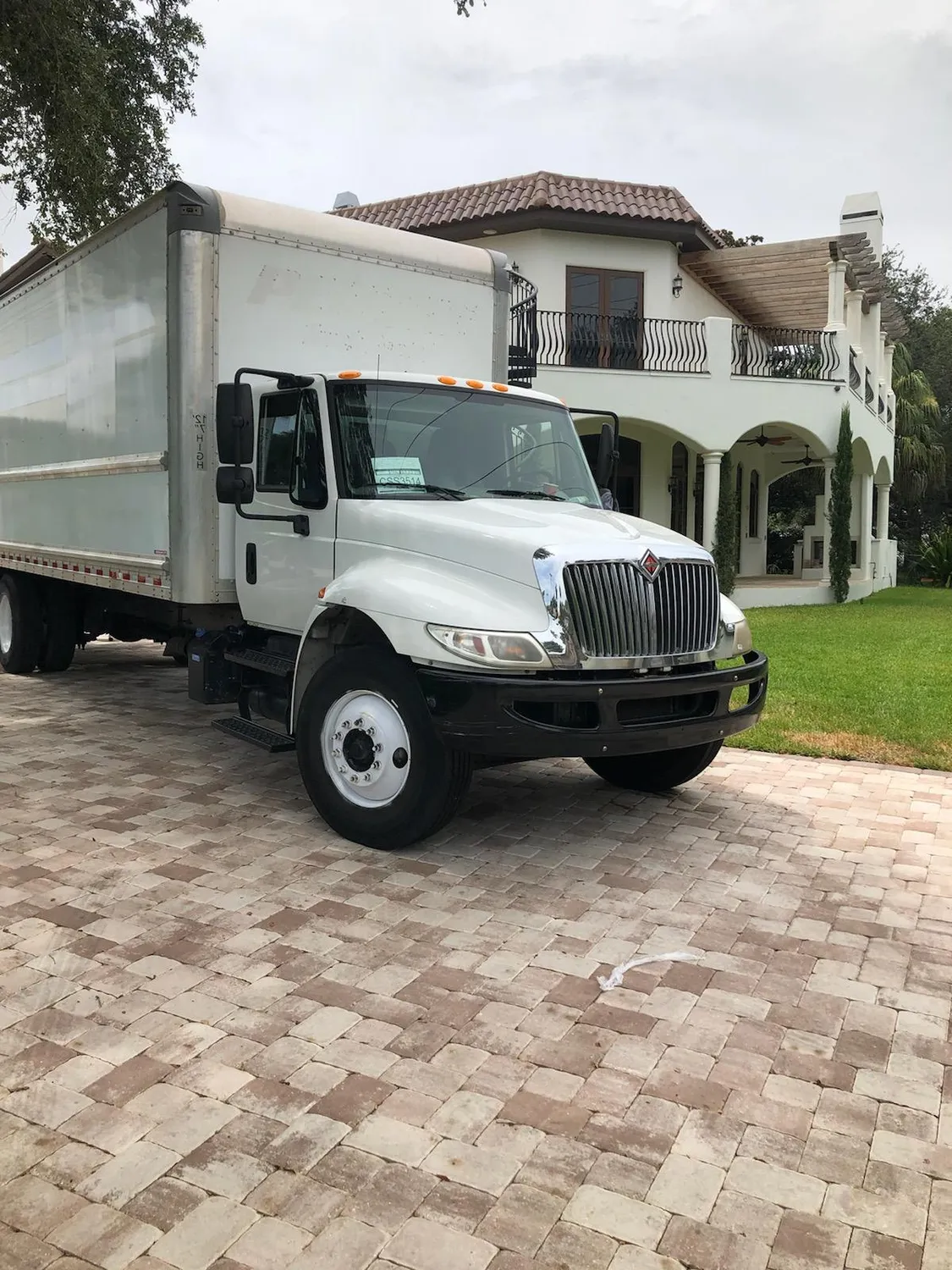 moving truck in front of a florida home
